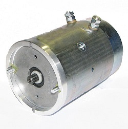 Motor 1,8kW 24V cerrado estrella CW